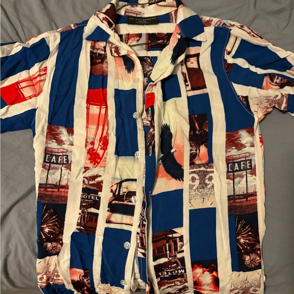 No Boundaries XS (30-32) Top Multicolor Graphic Print Casual Button Up Collared - Picture 2 of 14